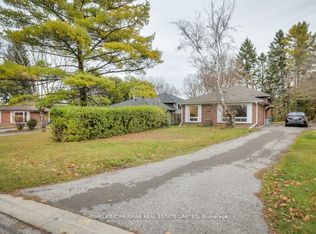 21 Huron Ct, Aurora, ON L4G 2X7