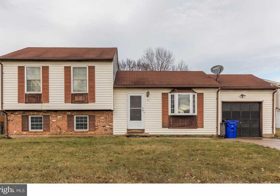 1st image of 40 Creekside Dr