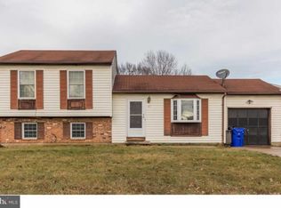 40 Creekside Dr, Newark, DE 19702