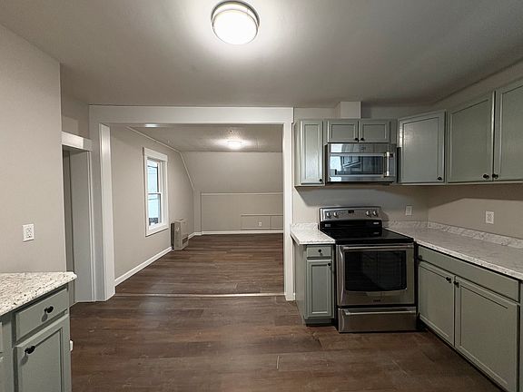 2nd image of 28 Bartlett St Floor 3