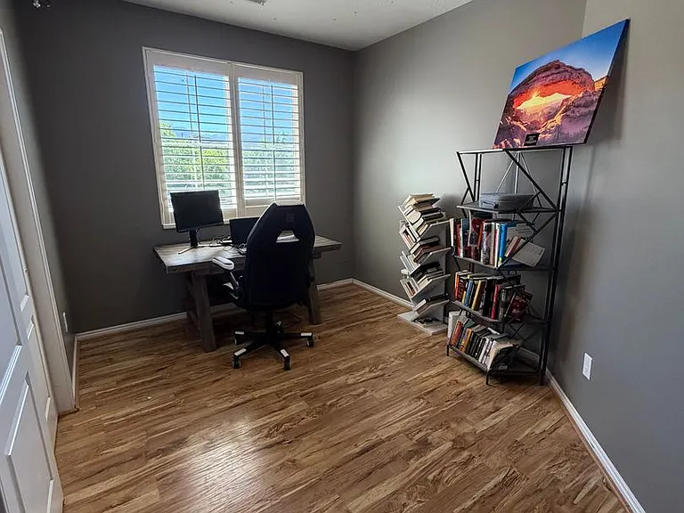 721 N Skipton Dr — Photo 22
