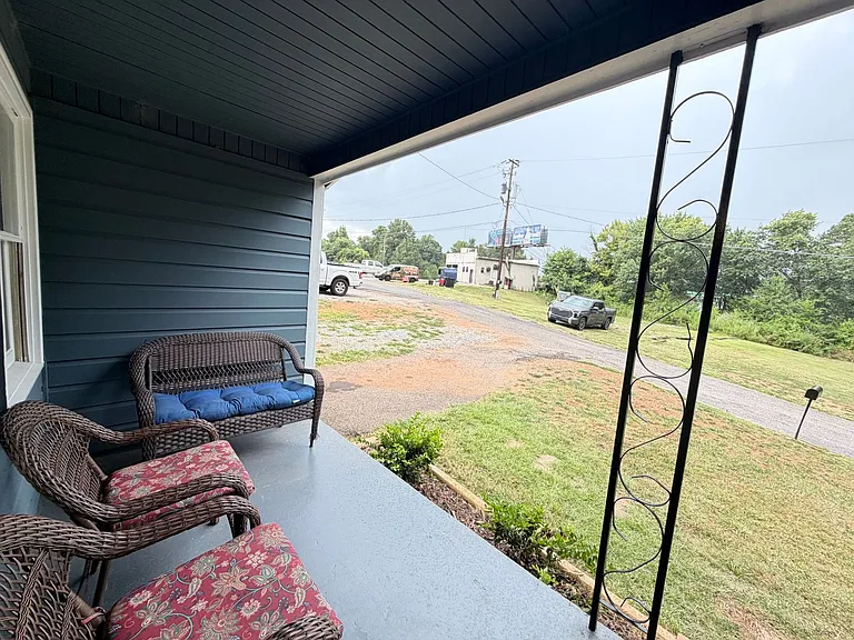 484 Macon Hwy — Photo 4