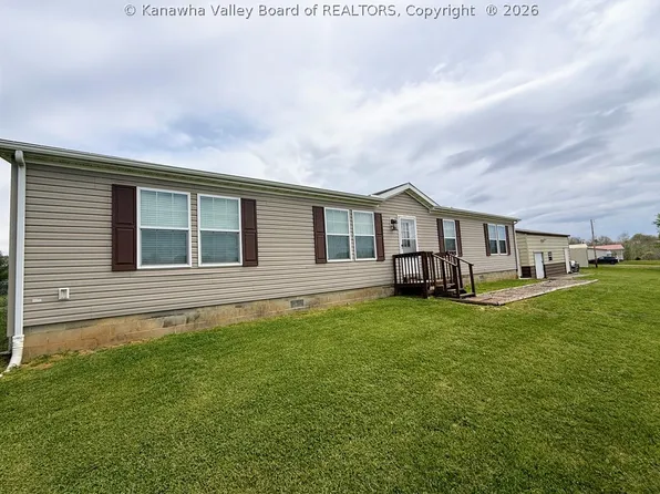 19 Carlee Dr, Point Pleasant, WV 25550