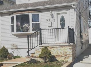 139 Buscher Ave, Valley Stream, NY 11580