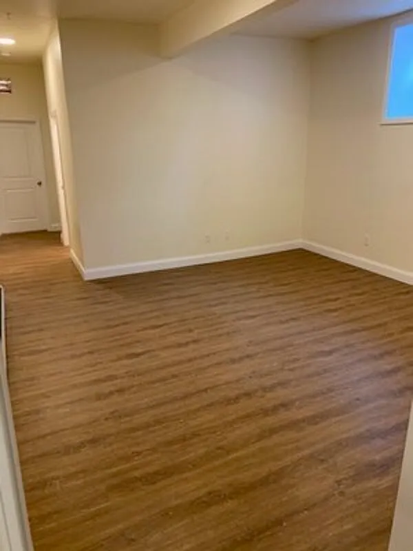 4 bed, 1.0 bath, $4,440 — Photo 3