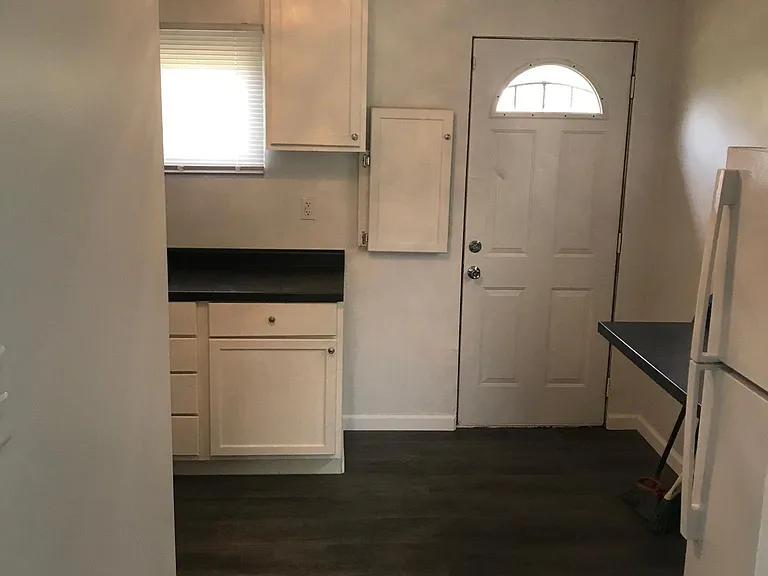 2476 Virginia St — Photo 4