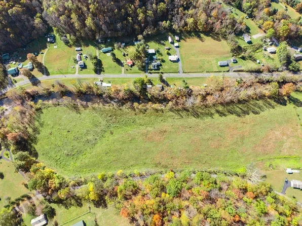 Old Wolf Creek Rd, Narrows, VA 24124