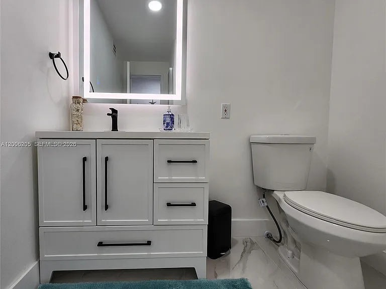 3505 S Ocean Dr #719 — Photo 12