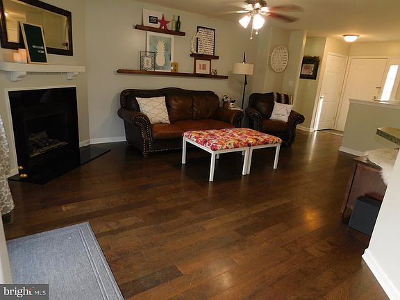5th image of 10564 Eisenhower Dr