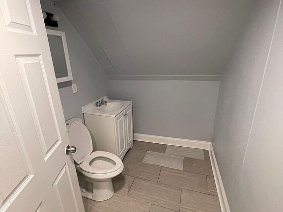 3rd image of 7521 S Saint Lawrence Ave