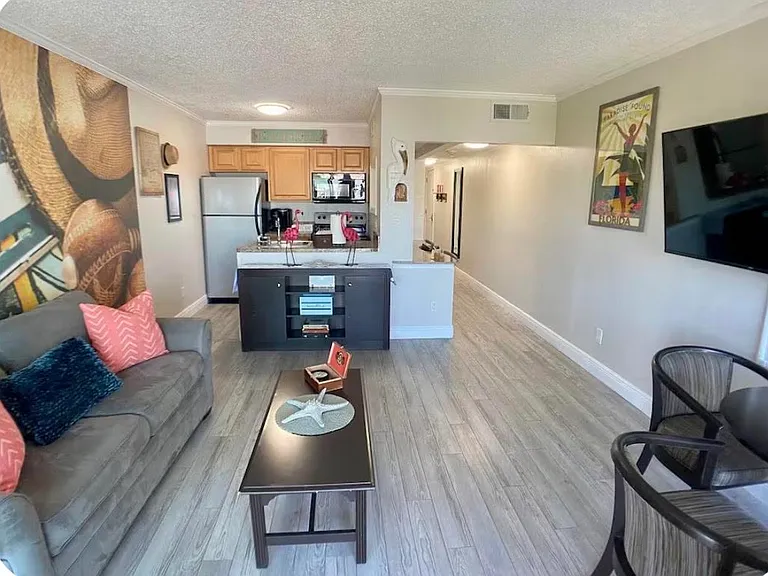 2506 N Rocky Point Dr #372 — Photo 3