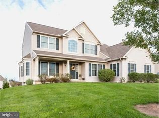97 Fieldview Dr, Spring City, PA 19475