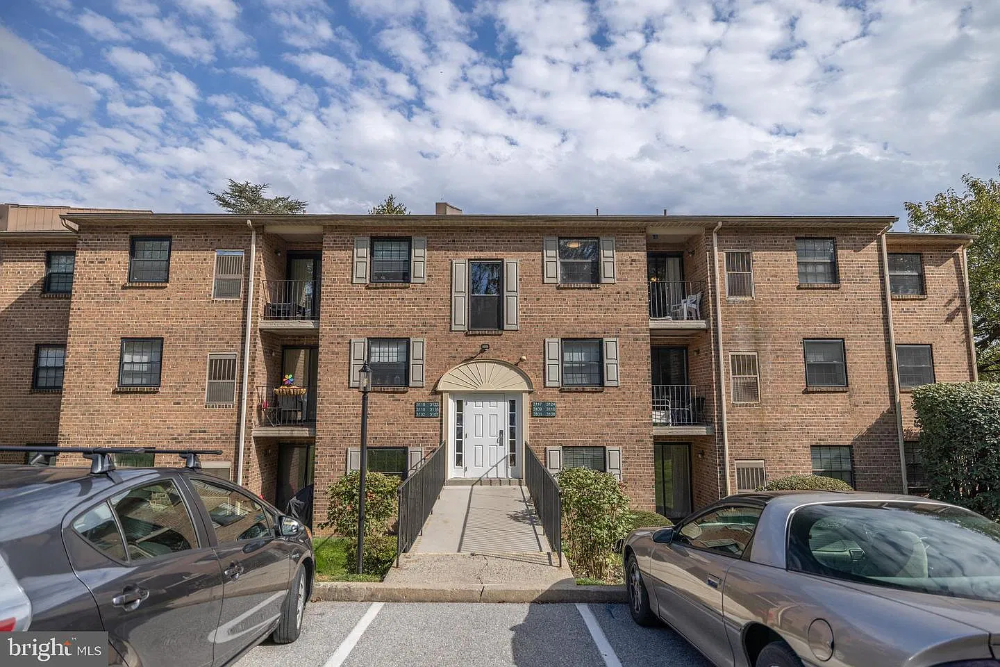 3101 Valley Dr — Photo 1