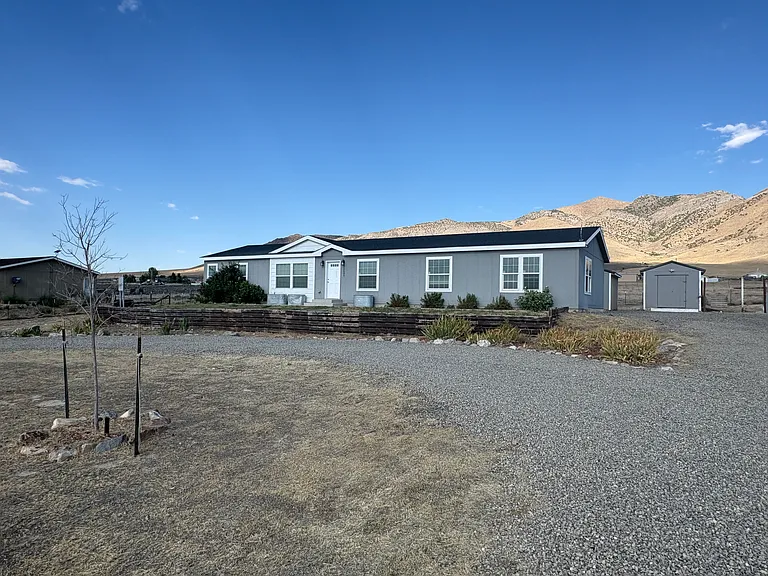 10685 Spur St — Photo 3