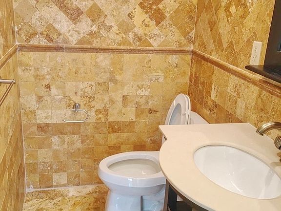 3rd image of 2129 31st Ave APT 2B