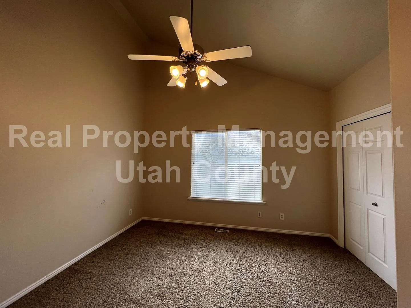 Pet Friendly Lehi Home — Photo 3