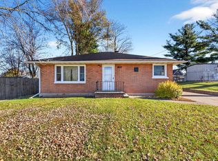 1104 Smith St, New London, WI 54961