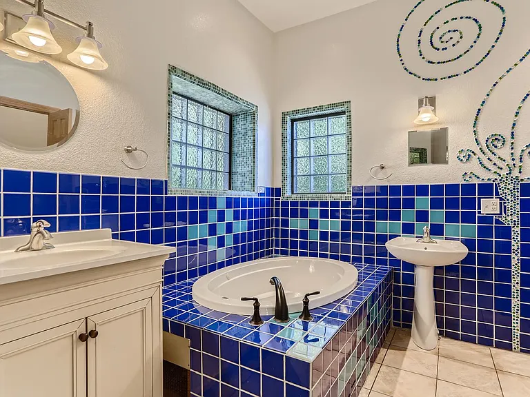 1547 N Emerson St — Photo 15
