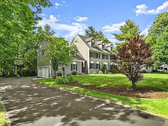 2nd image of 31 Knollwood Dr