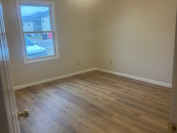2nd image of 204-206 Faulconer Dr #204