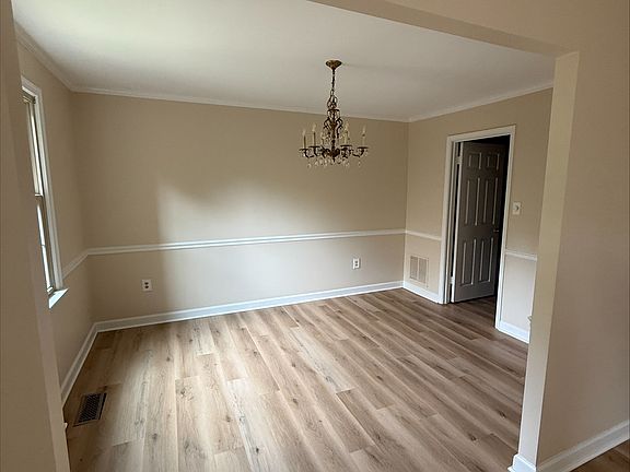 5th image of 5803 Tudor Ln