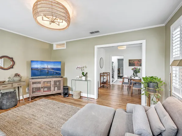 699 Savannah Hwy, Charleston, SC 29407