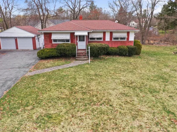 96 Cheever Ave, Dracut, MA 01826