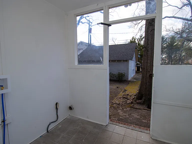 1420 Franklin St — Photo 15