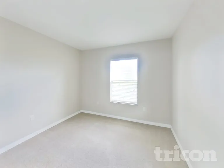12134 Fern Haven Ave — Photo 11