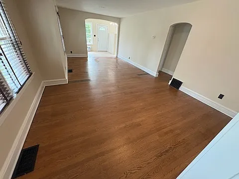 307 Colonial Ave — Photo 3