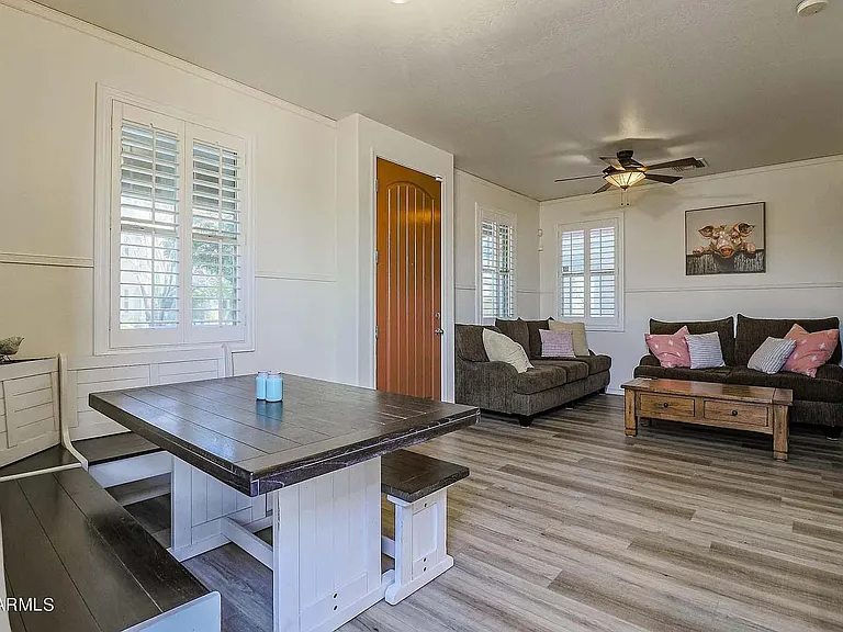 2896 N Claire Dr — Photo 3