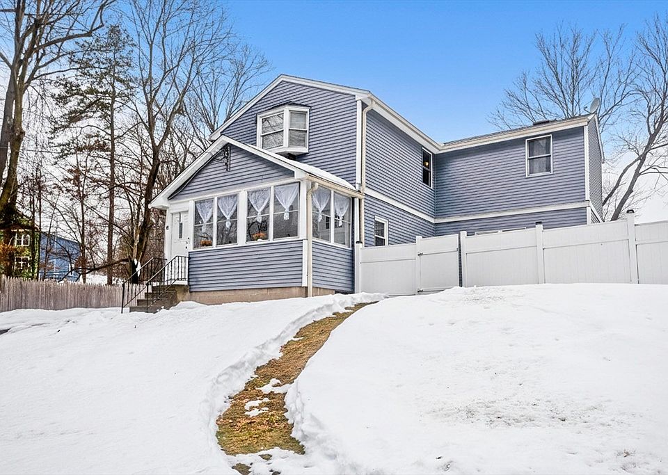 1st image of 8 Putnam St