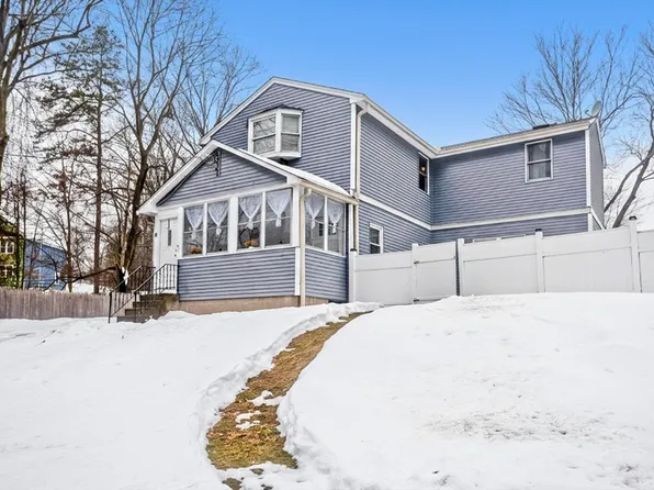 8 Putnam St, Springfield, MA 01109