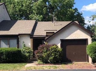 77 Five Crown Royal, Marlton, NJ 08053
