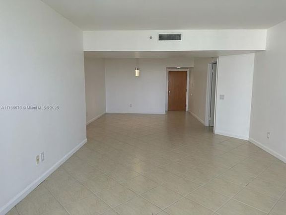 5th image of 21205 Yacht Club Dr APT 1101