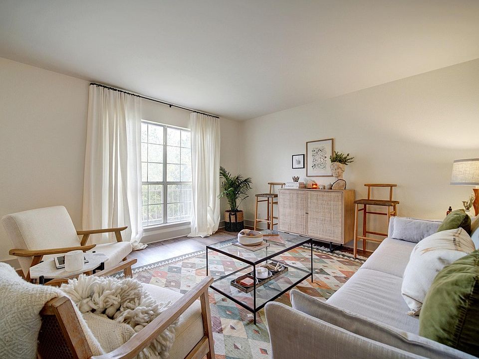 1st image of 5609 Woodrow Ave APT 101