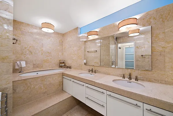 Sold by Nest Seekers International | media 17