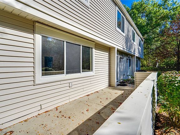 3rd image of 3247 Bay Landing Dr #31