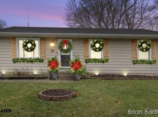 153 Gaylord Dr NE, Rockford, MI 49341