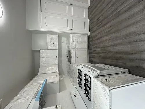 262 Grand St Photo 1