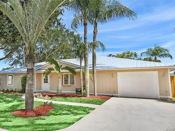 7292 SE Mulberry Dr, Hobe Sound, FL 33455