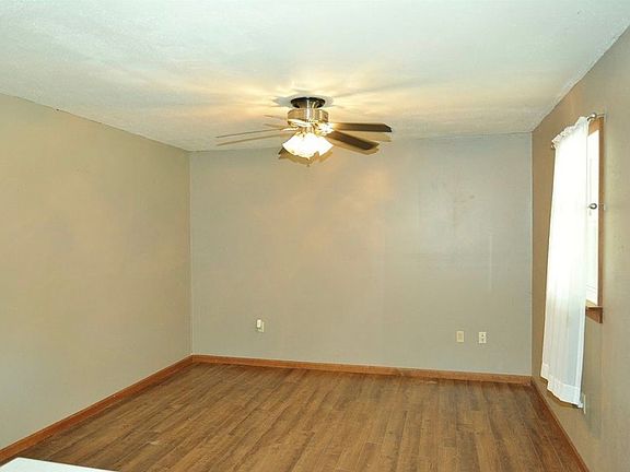 4th image of 4655 Outer Lincoln Ave