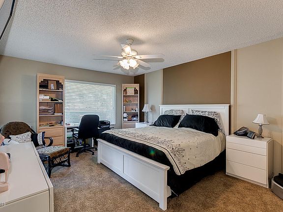 4th image of 6330 S Cypress Point Dr