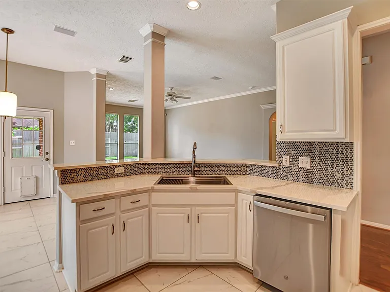 1110 Parkhaven Ln — Photo 22