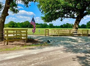 9190 Old Hwy, Calvert, TX 77837