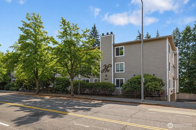 2nd image of 12027 15th Avenue NE #304