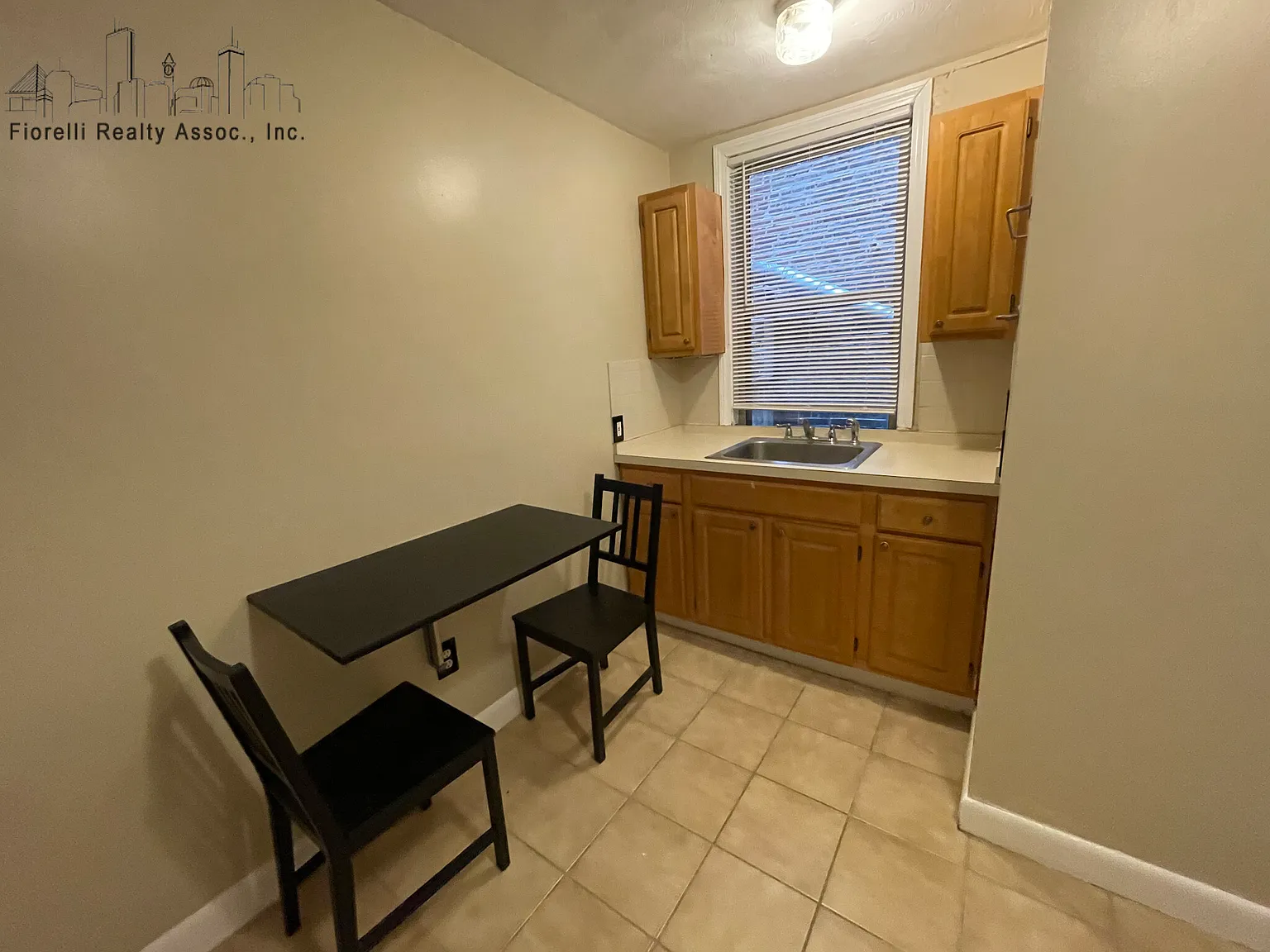 1 bed, 1.0 bath, $2,000 — Photo 2