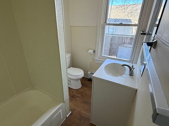 5th image of 49 S Front St #2