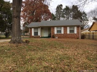 2024 Bangor Rd, Charlotte, NC 28217