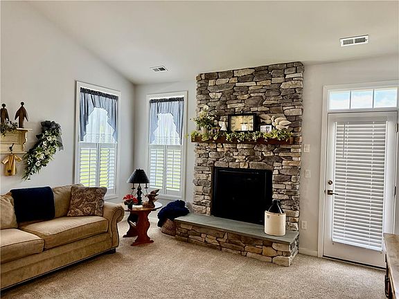 2nd image of 6924 Cedar Dr E